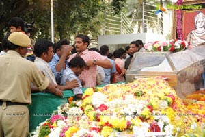 Celebrities pay homage to ANR