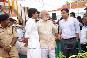 Celebrities pay homage to ANR