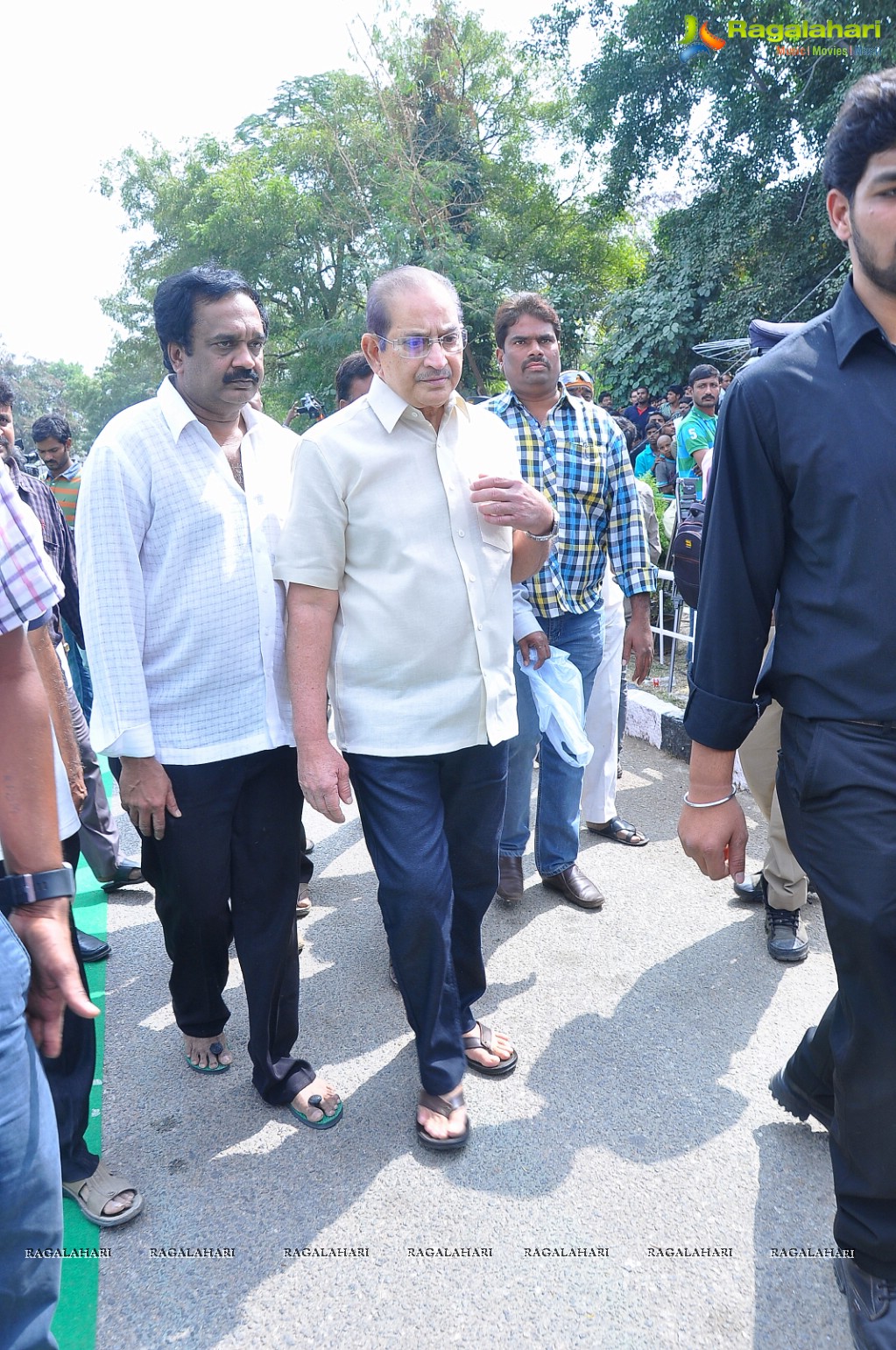 Celebrities pay homage to Dr. Akkineni Nageswara Rao