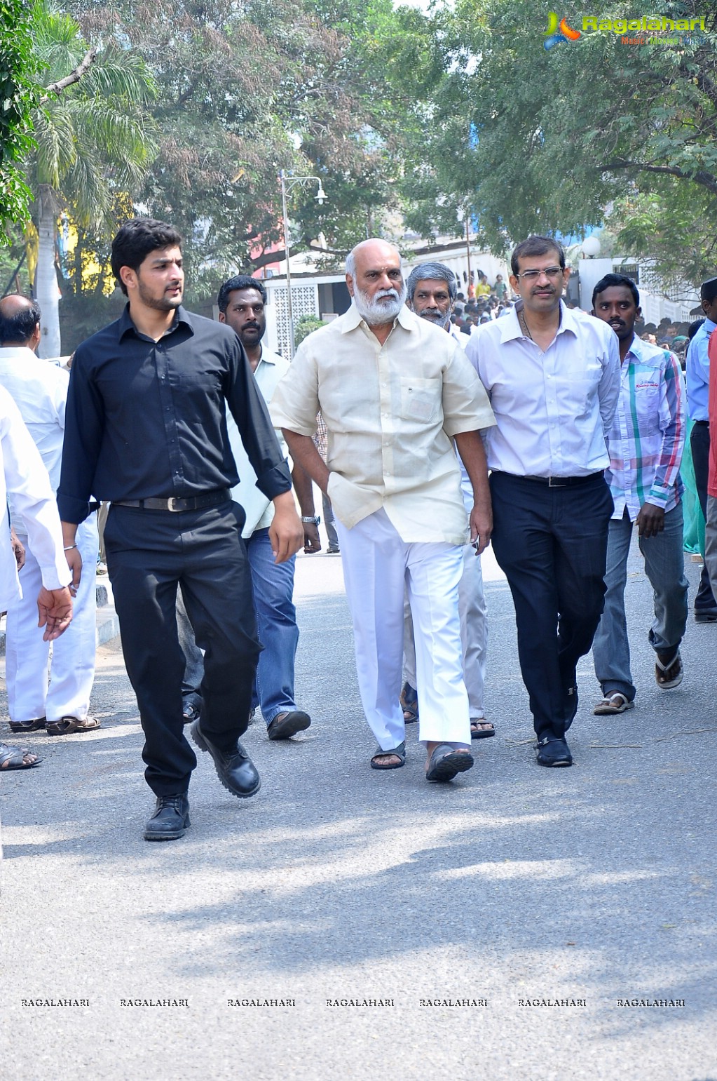 Celebrities pay homage to Dr. Akkineni Nageswara Rao