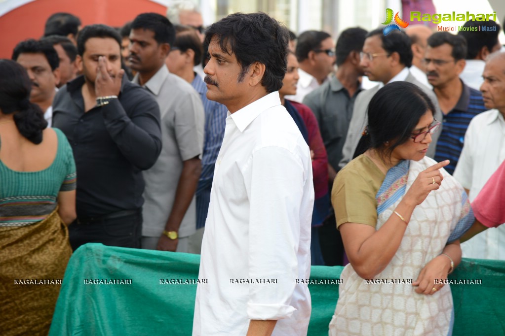 Celebrities pay homage to Dr. Akkineni Nageswara Rao