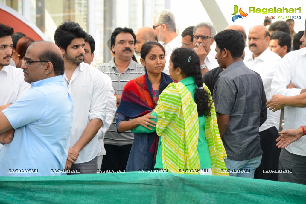 Celebrities pay homage to Dr. Akkineni Nageswara Rao