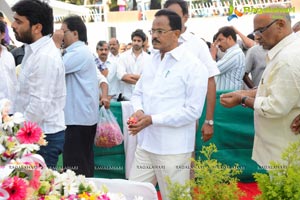 Celebrities pay homage to ANR