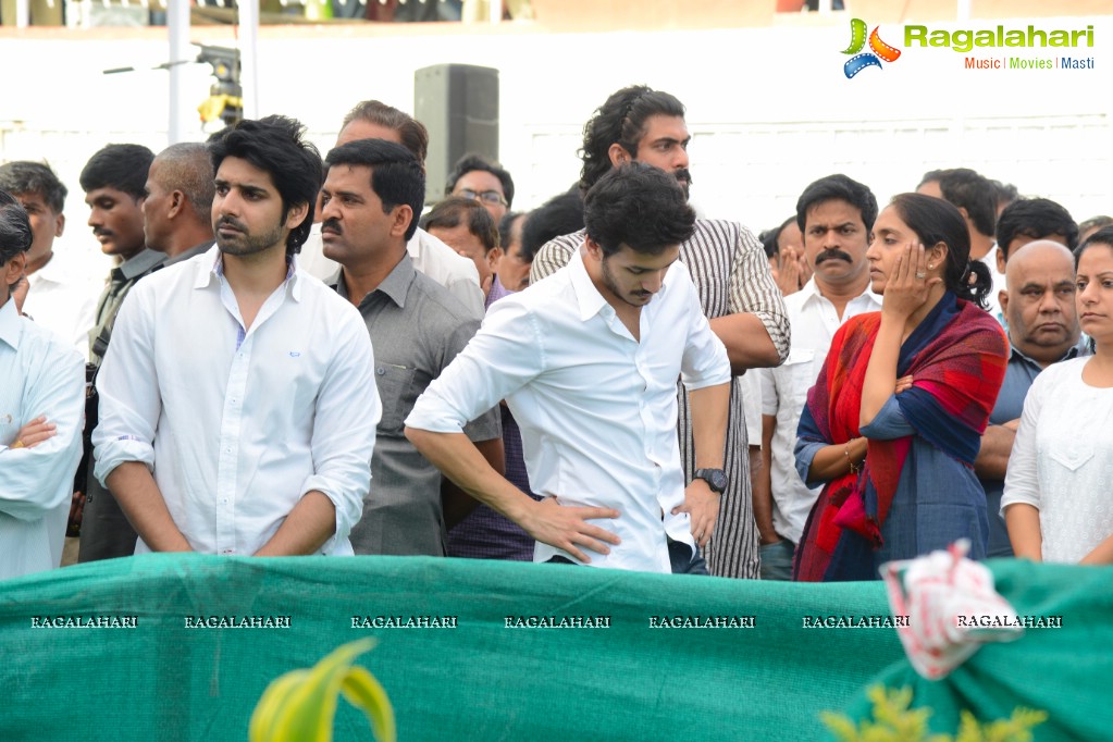 Celebrities pay homage to Dr. Akkineni Nageswara Rao