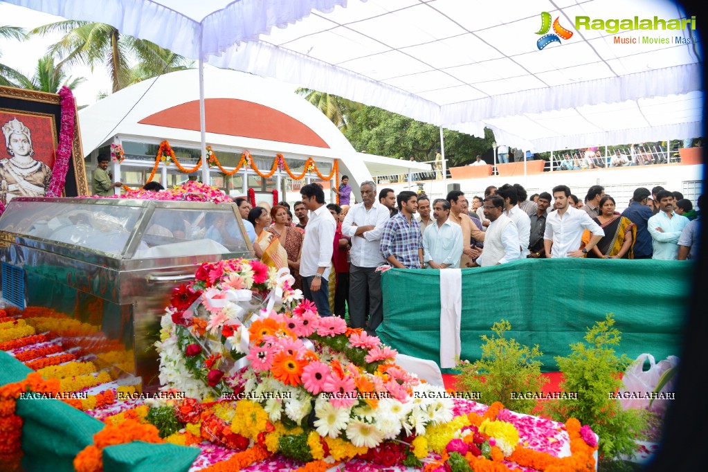 Celebrities pay homage to Dr. Akkineni Nageswara Rao