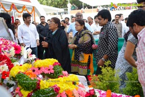 Celebrities pay homage to ANR