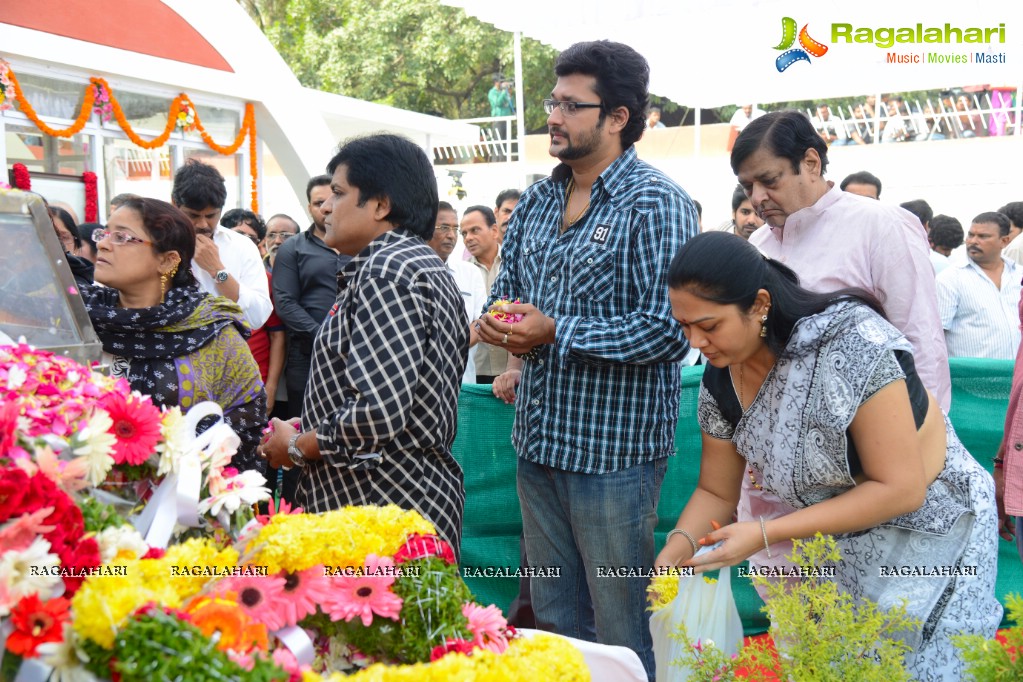 Celebrities pay homage to Dr. Akkineni Nageswara Rao