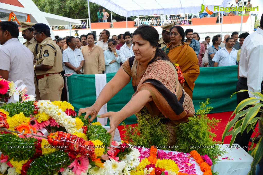 Celebrities pay homage to Dr. Akkineni Nageswara Rao