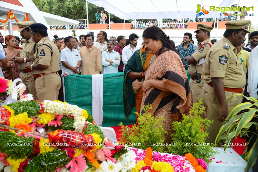 Celebrities pay homage to Dr. Akkineni Nageswara Rao