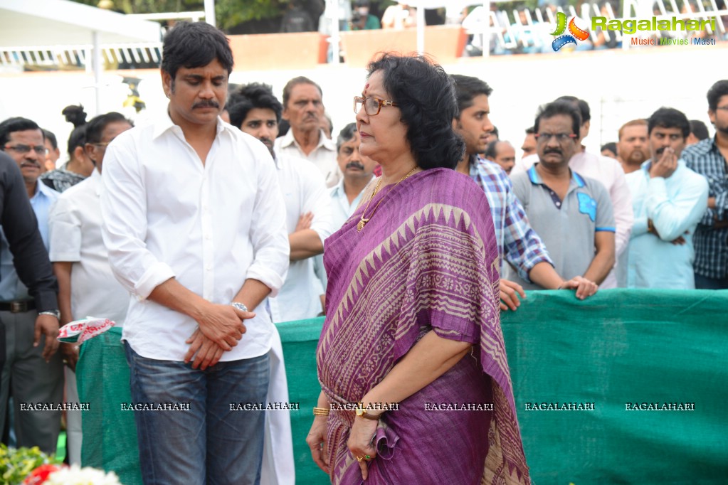 Celebrities pay homage to Dr. Akkineni Nageswara Rao