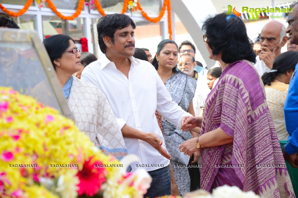 Celebrities pay homage to Dr. Akkineni Nageswara Rao