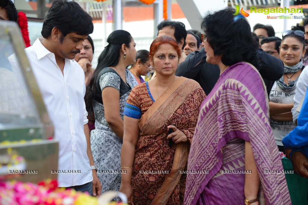 Celebrities pay homage to Dr. Akkineni Nageswara Rao