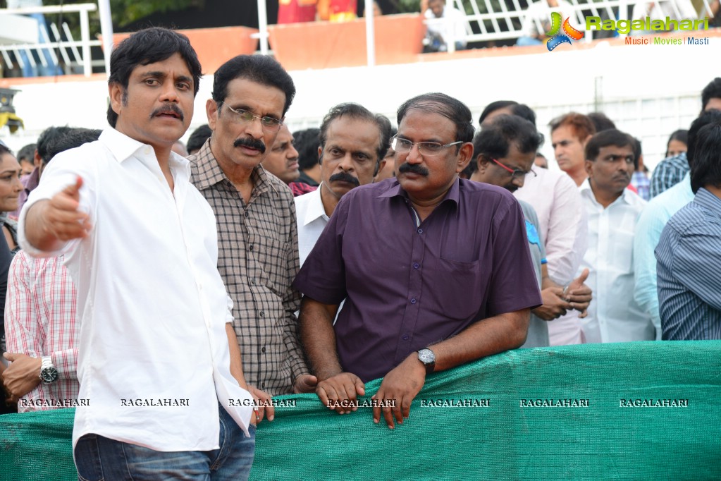 Celebrities pay homage to Dr. Akkineni Nageswara Rao