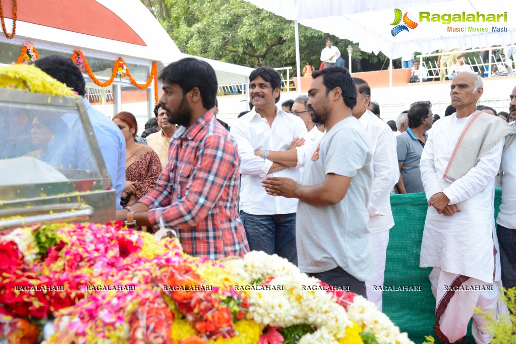 Celebrities pay homage to Dr. Akkineni Nageswara Rao