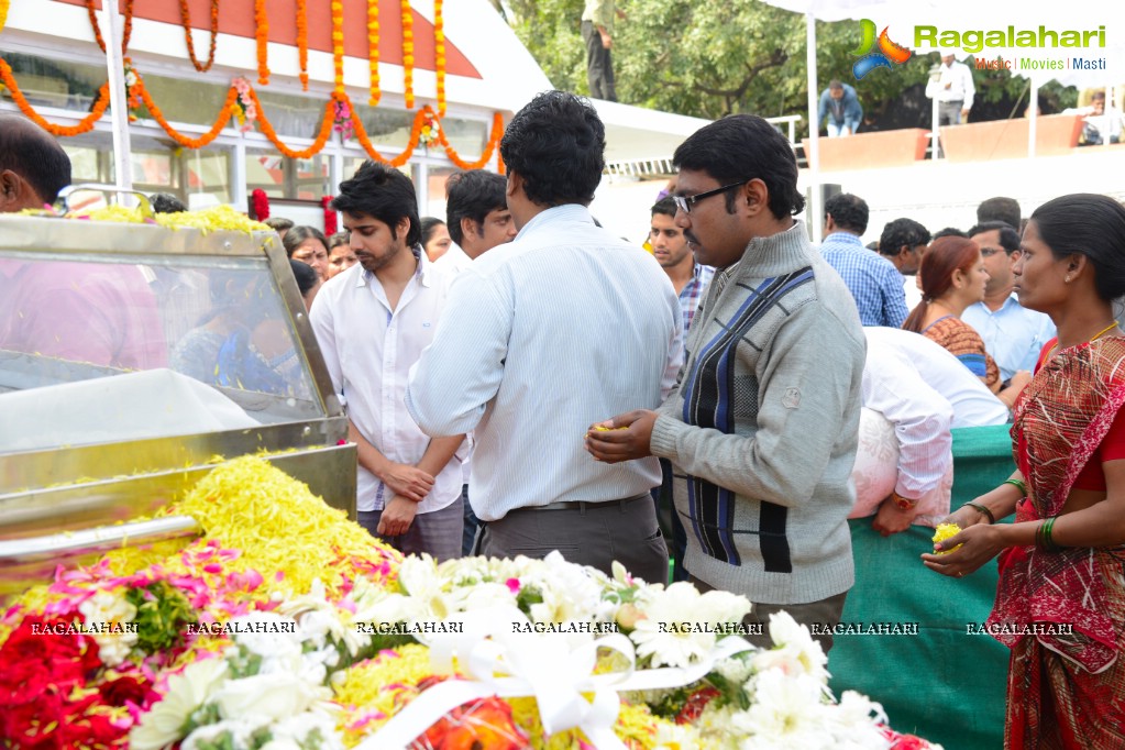 Celebrities pay homage to Dr. Akkineni Nageswara Rao