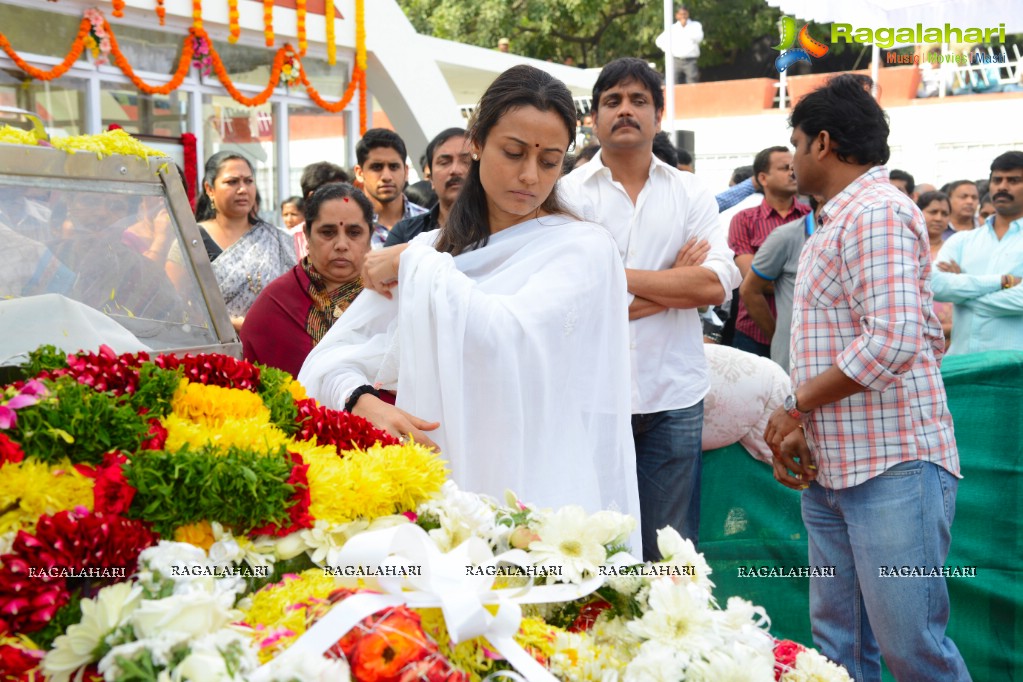 Celebrities pay homage to Dr. Akkineni Nageswara Rao