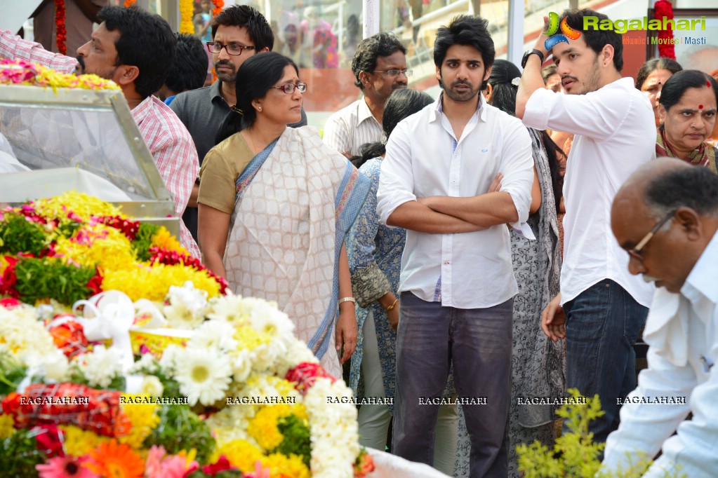 Celebrities pay homage to Dr. Akkineni Nageswara Rao