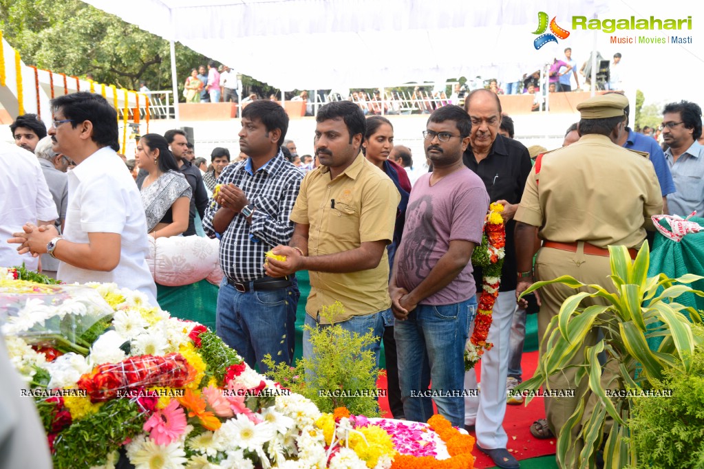 Celebrities pay homage to Dr. Akkineni Nageswara Rao