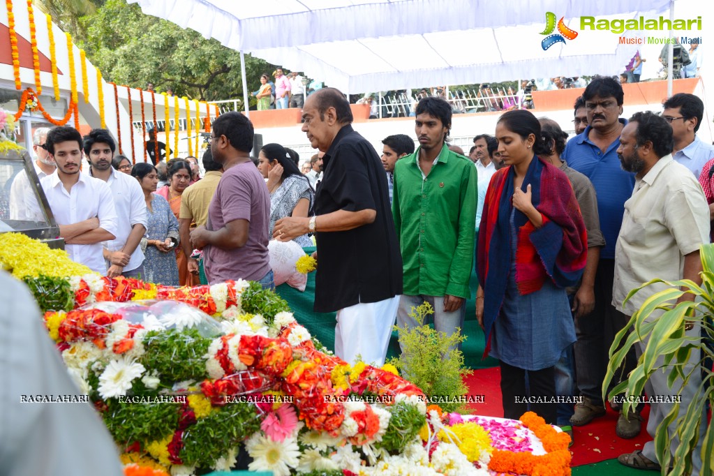 Celebrities pay homage to Dr. Akkineni Nageswara Rao