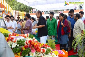 Celebrities pay homage to ANR