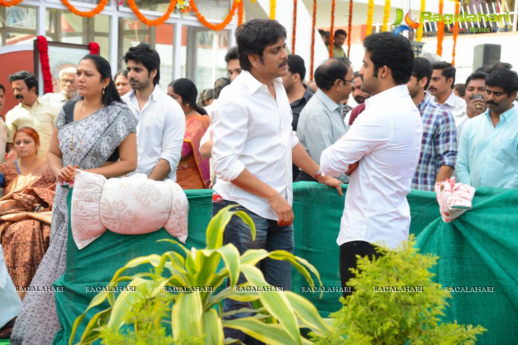 Celebrities pay homage to Dr. Akkineni Nageswara Rao