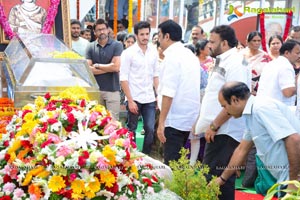 Celebrities pay homage to ANR