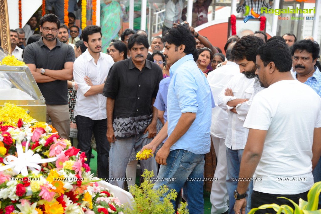 Celebrities pay homage to Dr. Akkineni Nageswara Rao