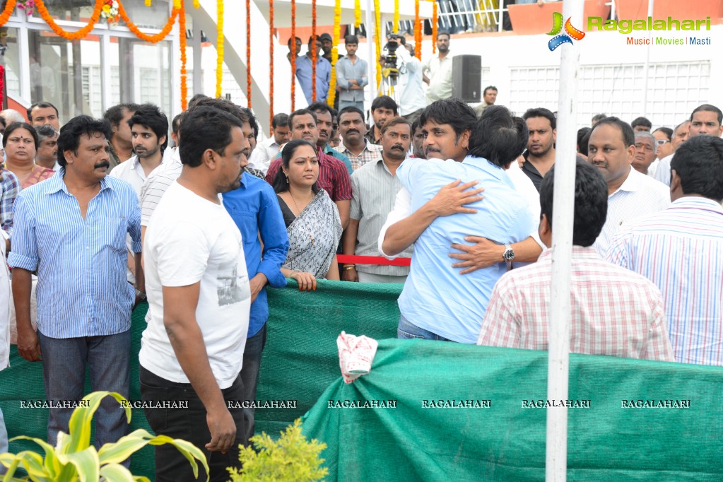 Celebrities pay homage to Dr. Akkineni Nageswara Rao