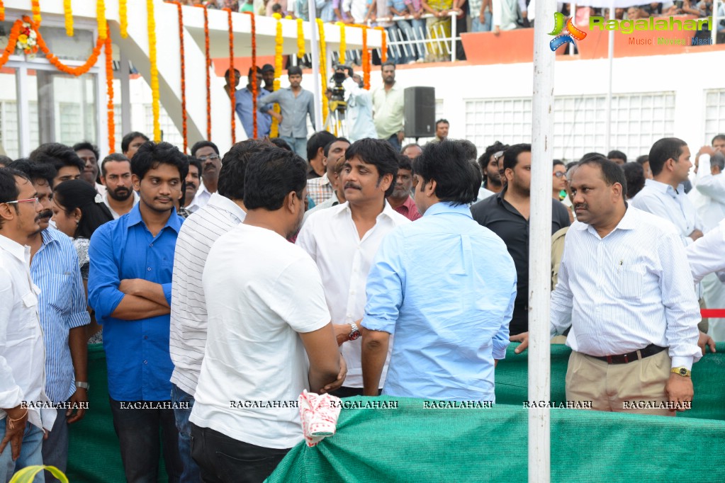 Celebrities pay homage to Dr. Akkineni Nageswara Rao