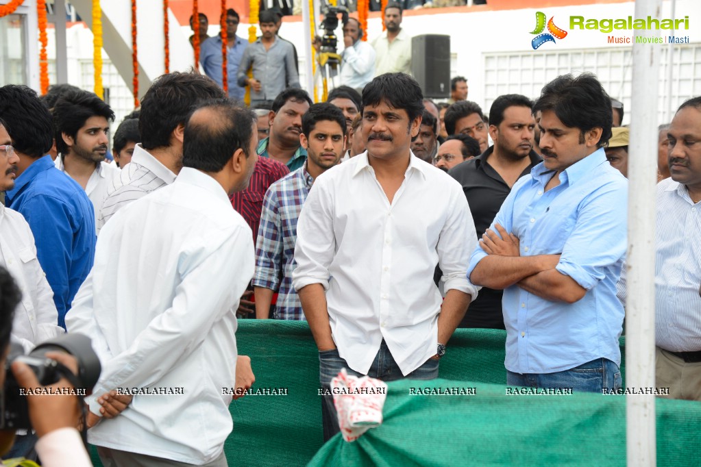 Celebrities pay homage to Dr. Akkineni Nageswara Rao