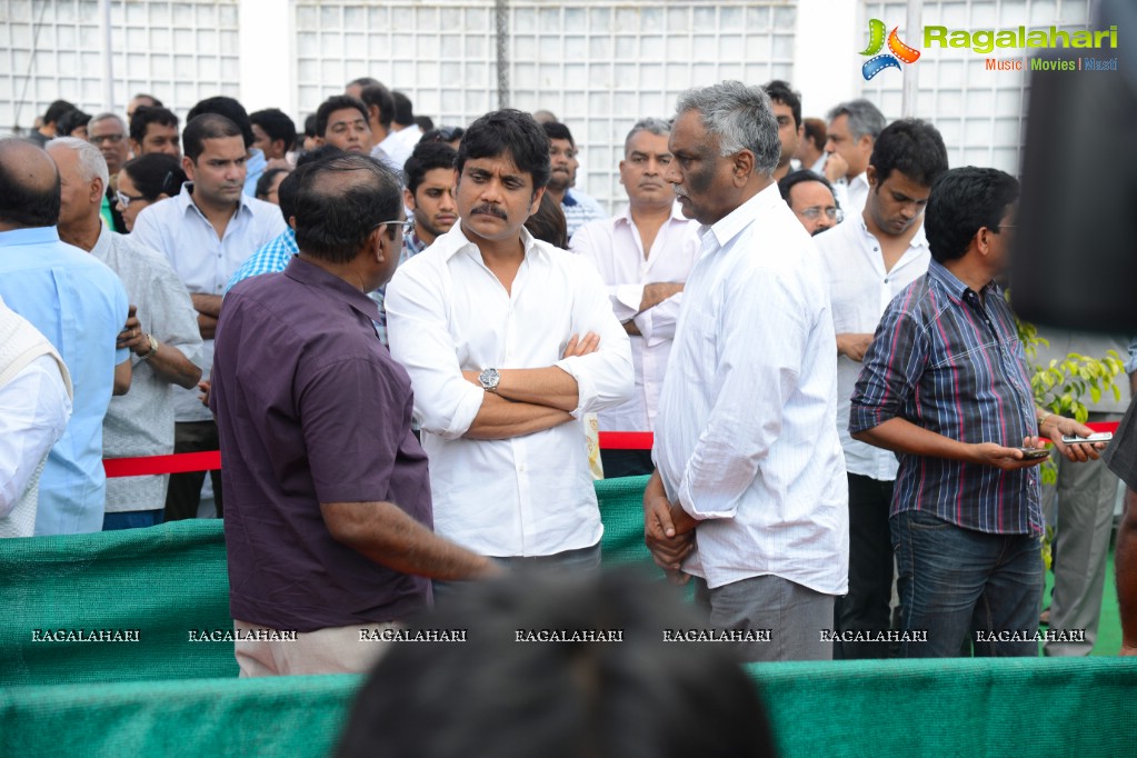 Celebrities pay homage to Dr. Akkineni Nageswara Rao