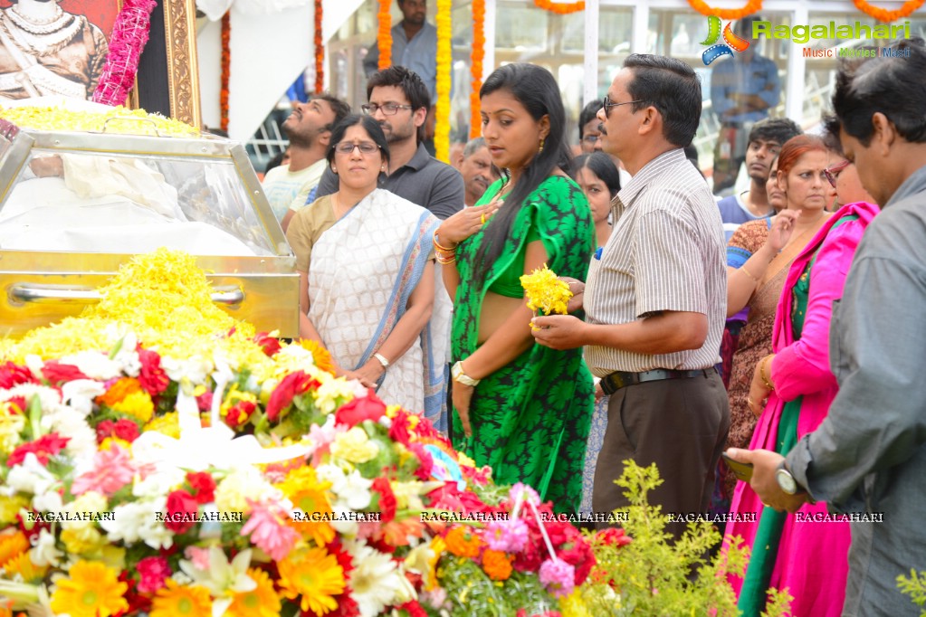 Celebrities pay homage to Dr. Akkineni Nageswara Rao