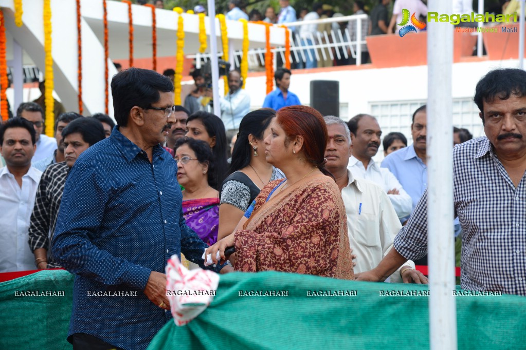 Celebrities pay homage to Dr. Akkineni Nageswara Rao