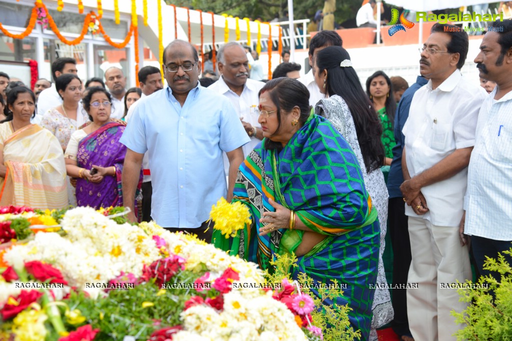 Celebrities pay homage to Dr. Akkineni Nageswara Rao