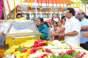 Celebrities pay homage to ANR