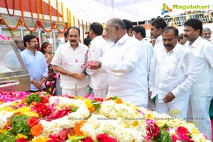 Celebrities pay homage to ANR