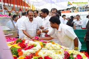 Celebrities pay homage to ANR