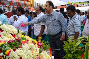 Celebrities pay homage to ANR