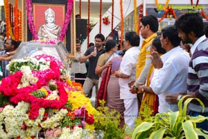 Celebrities pay homage to ANR