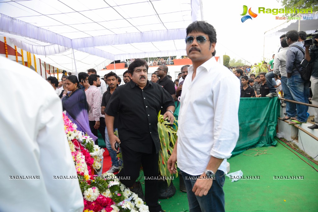 Celebrities pay homage to Dr. Akkineni Nageswara Rao