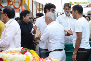 Celebrities pay homage to ANR