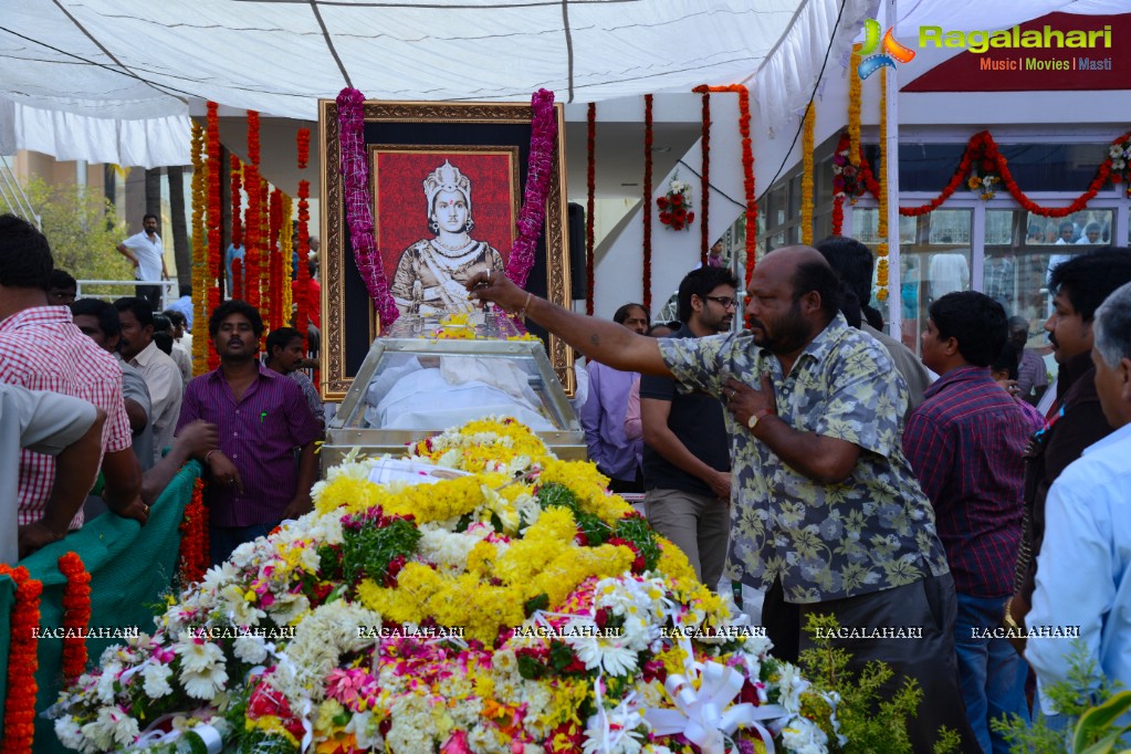 Celebrities pay homage to Dr. Akkineni Nageswara Rao