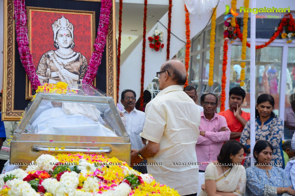 Celebrities pay homage to Dr. Akkineni Nageswara Rao