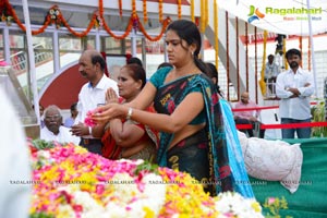 Celebrities pay homage to ANR