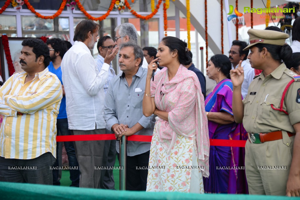 Celebrities pay homage to Dr. Akkineni Nageswara Rao