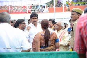 Celebrities pay homage to ANR