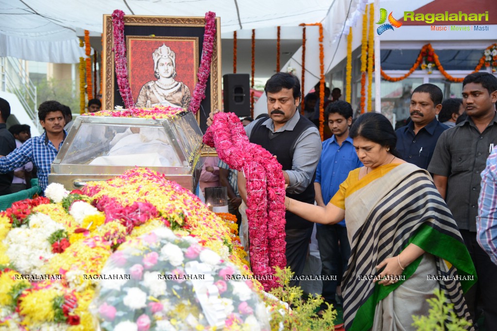 Celebrities pay homage to Dr. Akkineni Nageswara Rao