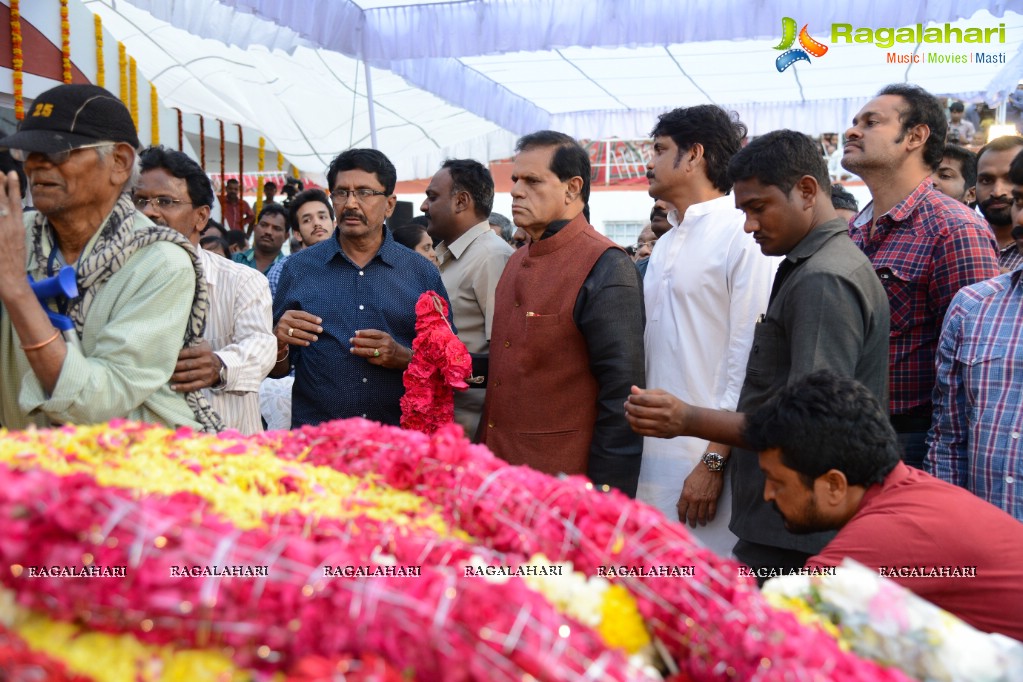 Celebrities pay homage to Dr. Akkineni Nageswara Rao