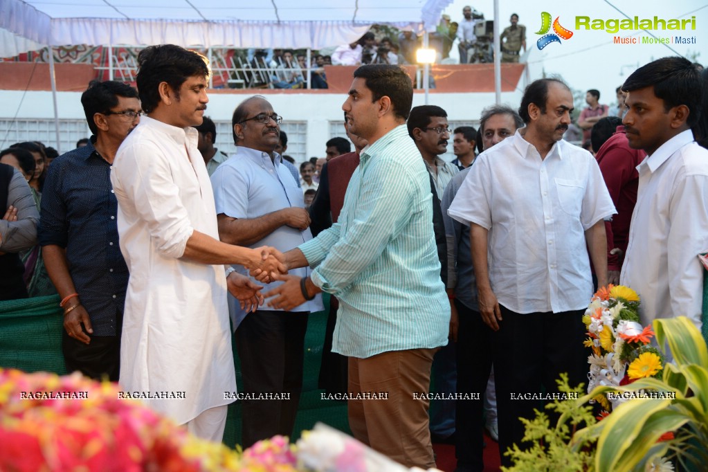 Celebrities pay homage to Dr. Akkineni Nageswara Rao