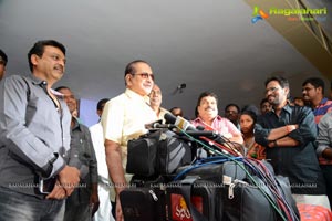 Superstar Krishna watches Nenokkadine